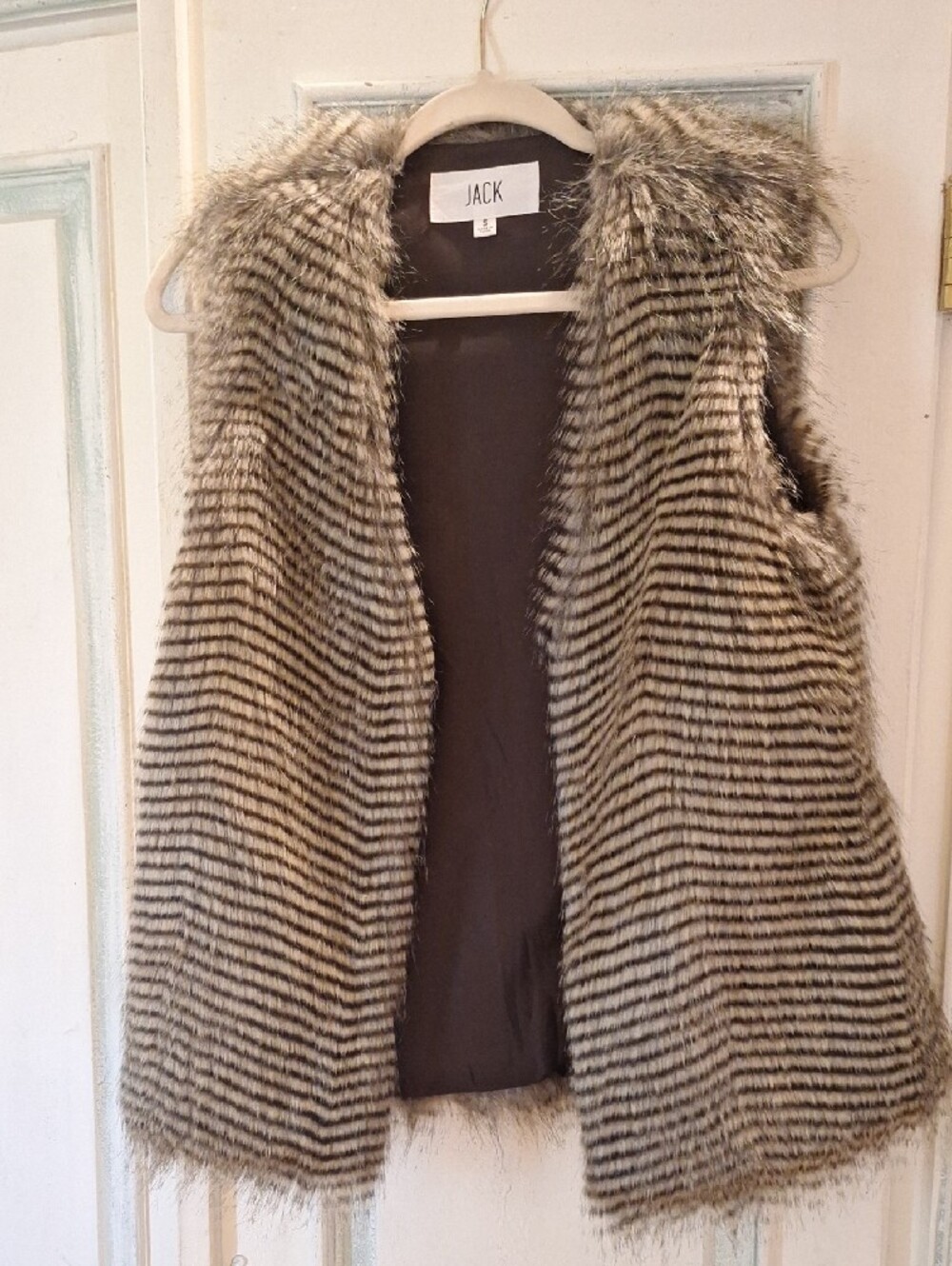 Jack by BB Dakota Faux Fur Striped Vest in Gray and dark Brown - Picture 5 of 8